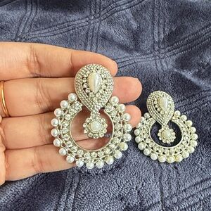 Elegant Gold and Cream Earrings